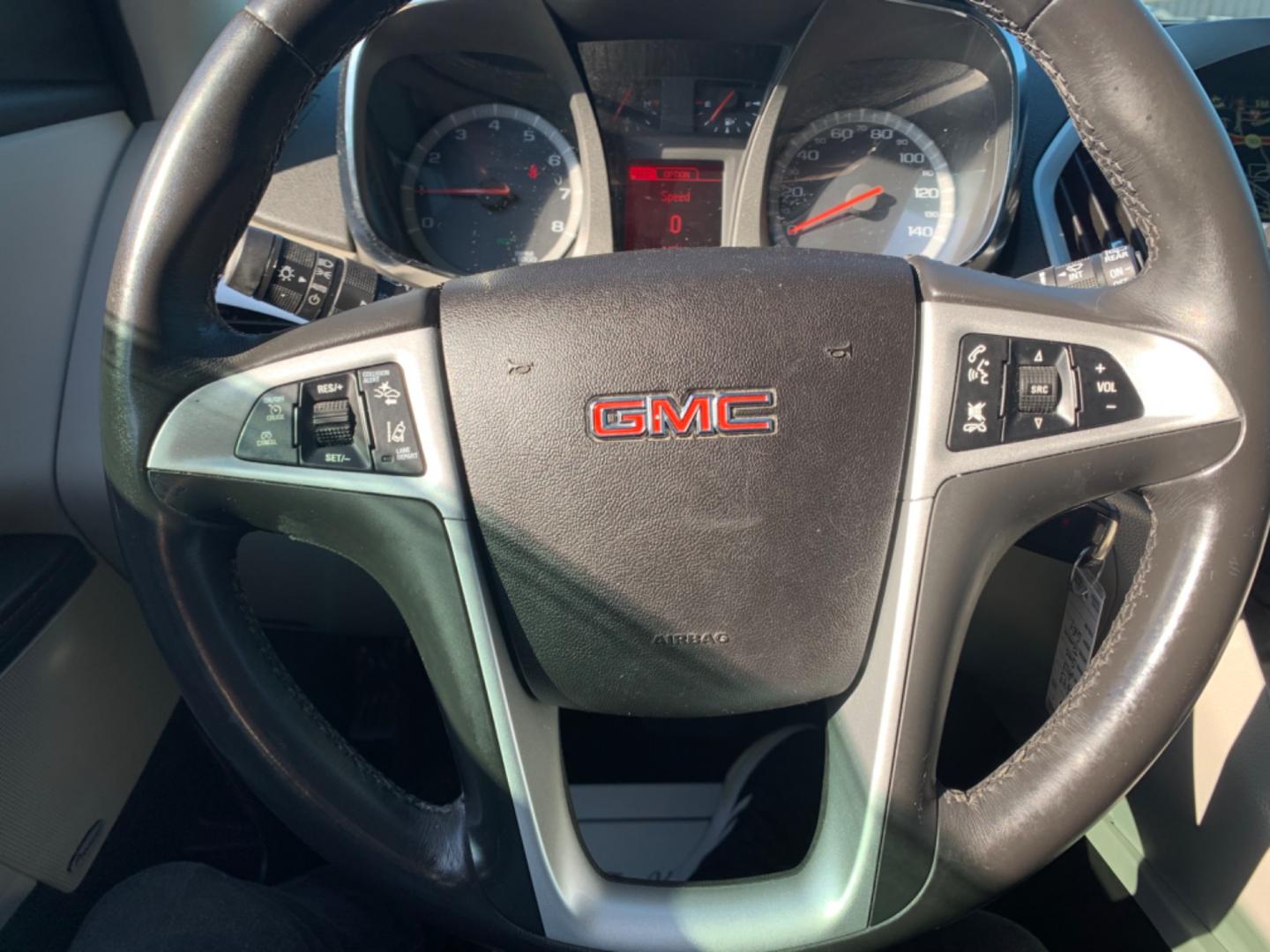 2013 Gray /gray GMC Terrain (2GKALUEK7D6) with an SLT 2WD 4 Cylinders K 2.4L FI FFV DOHC 145 CID engine, AUTOMATIC transmission, located at 1830 North Belt Line Road, Irving, TX, 75061, (469) 524-0199, 32.834373, -96.993584 - Photo#16